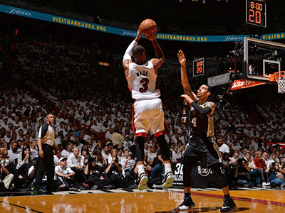 湖人vs骑士詹姆斯扣乐福 湖人vs骑士詹姆斯扣乐福